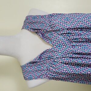 Gap Women's Geometric, Sleeveless, Long, Loose Fitting Blouse/Top/Shirt, Size LG